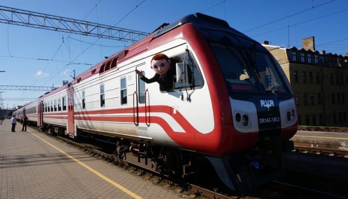 Rīgā sagaida pirmo četras galvaspilsētas savienojošo vilcienu